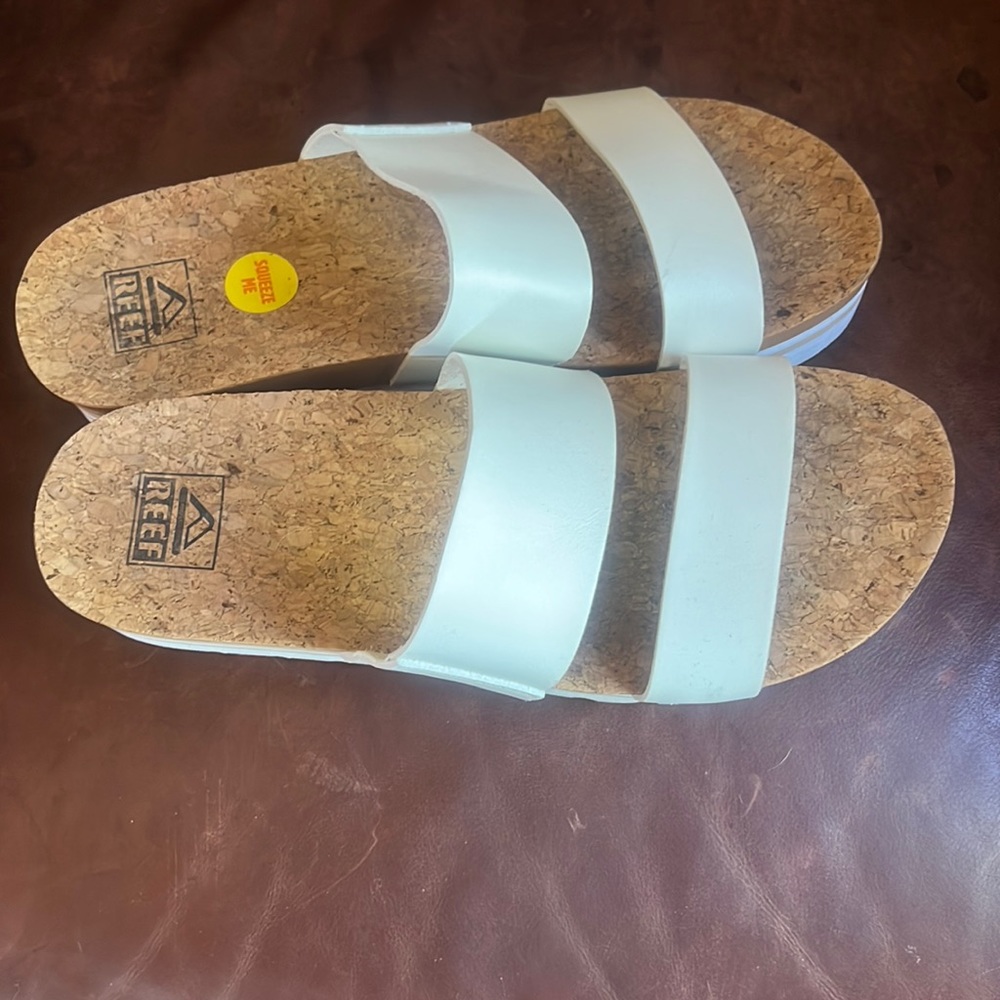 Reef Women's Cushion Vista Hi Sandal. New!